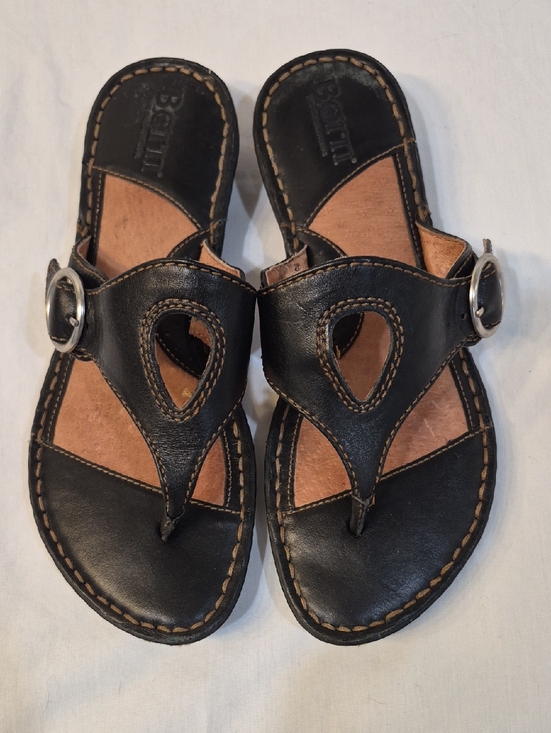 Born Shoes - 🌟 2 For $ 15 🌟Born Black Leather Thong Sandals with Tan Insole